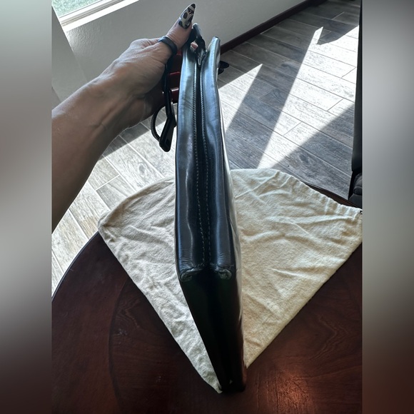 Gucci D-RING LEATHER HANDBAG GUC - Picture 6 of 17